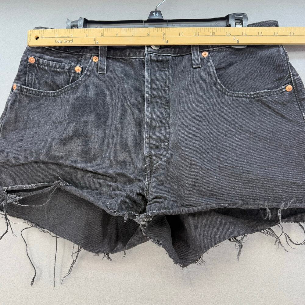 Levi's 501XX Shorts Women's 32 (14) Black 2.5" Short Button Fly Classic Raw Hem - Picture 8 of 13